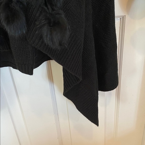 Bella Rabbit Fur Collar Black Cardigan Asymetrical - Picture 6 of 9